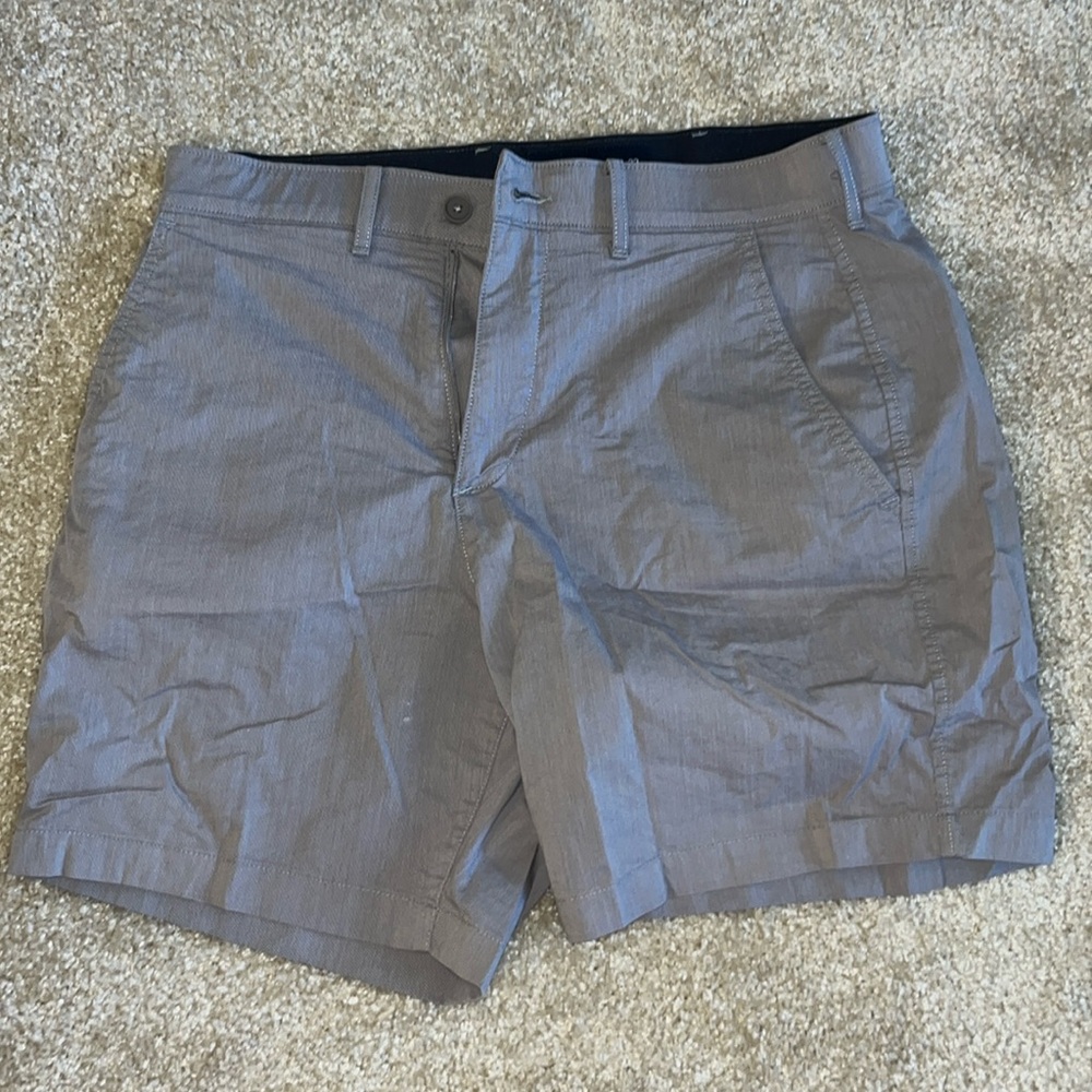 Abercrombie athletic dress shorts (32W)